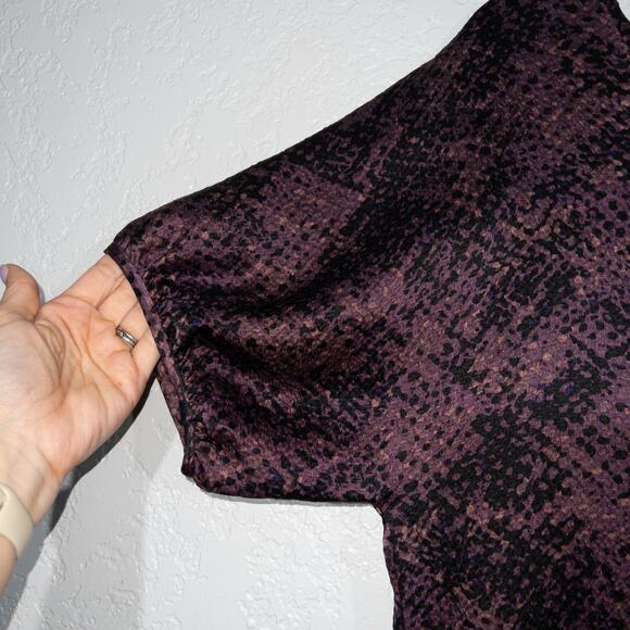 Ann Taylor Purple Snakeskin Crinkle 100% Silk Shift Dress Size Small - Picture 2 of 5